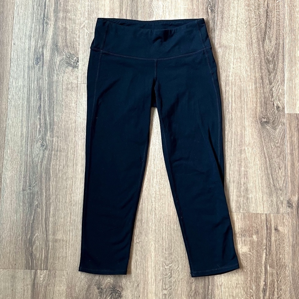 Athleta Black Cropped 3/4 legging Sz XS